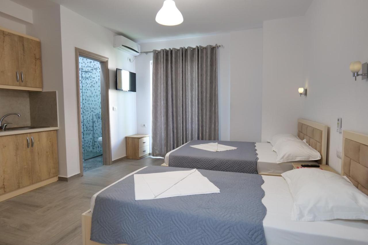 Hotel Villa Adrian Ксамил Экстерьер фото