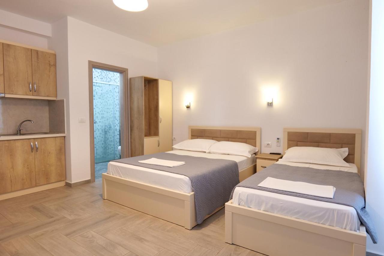 Hotel Villa Adrian Ксамил Экстерьер фото