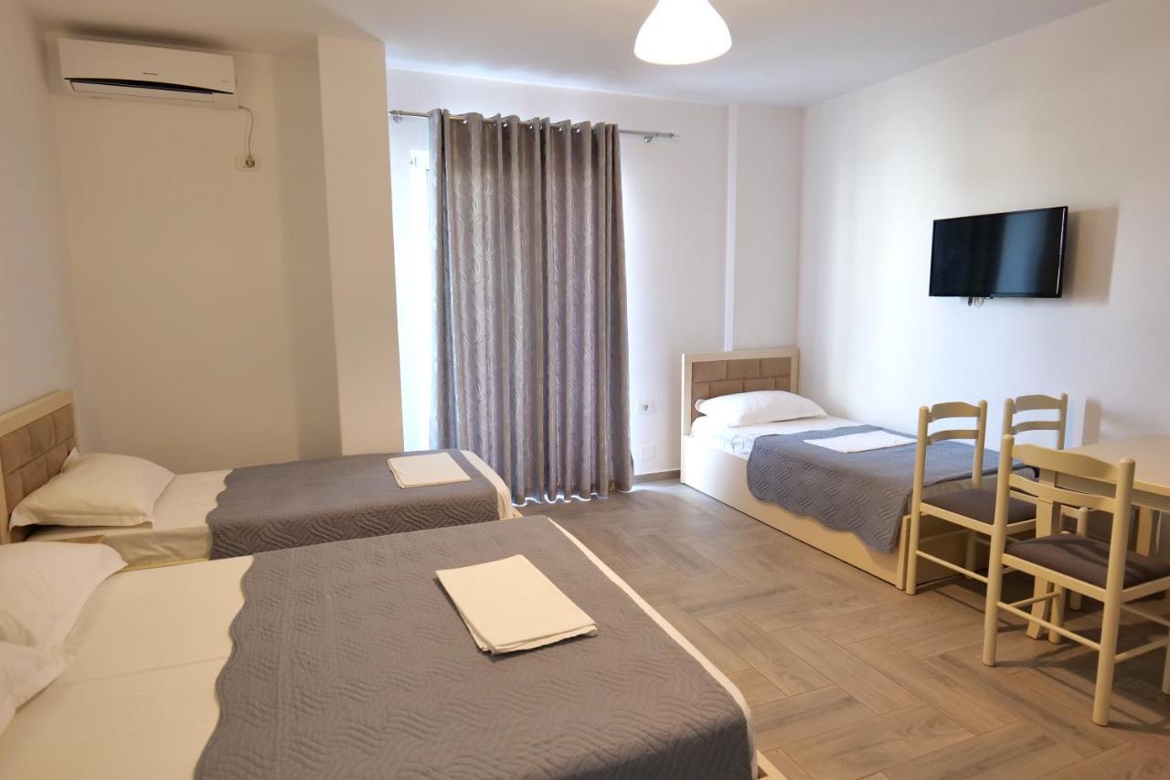 Hotel Villa Adrian Ксамил Экстерьер фото