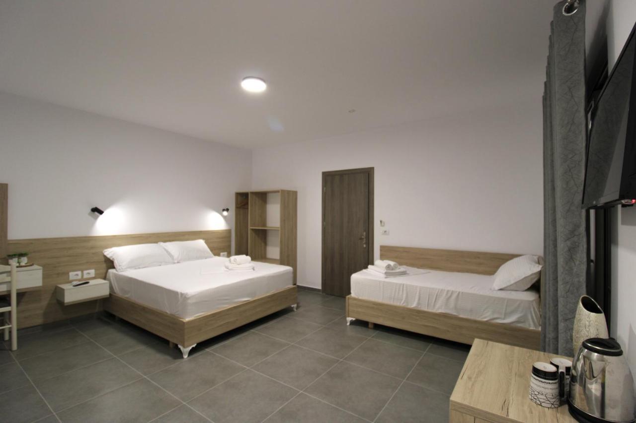 Hotel Villa Adrian Ксамил Экстерьер фото