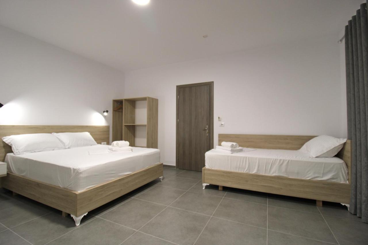 Hotel Villa Adrian Ксамил Экстерьер фото
